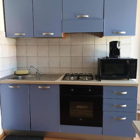 Apartments Berto - 500M To The Beach Ровинь Экстерьер фото