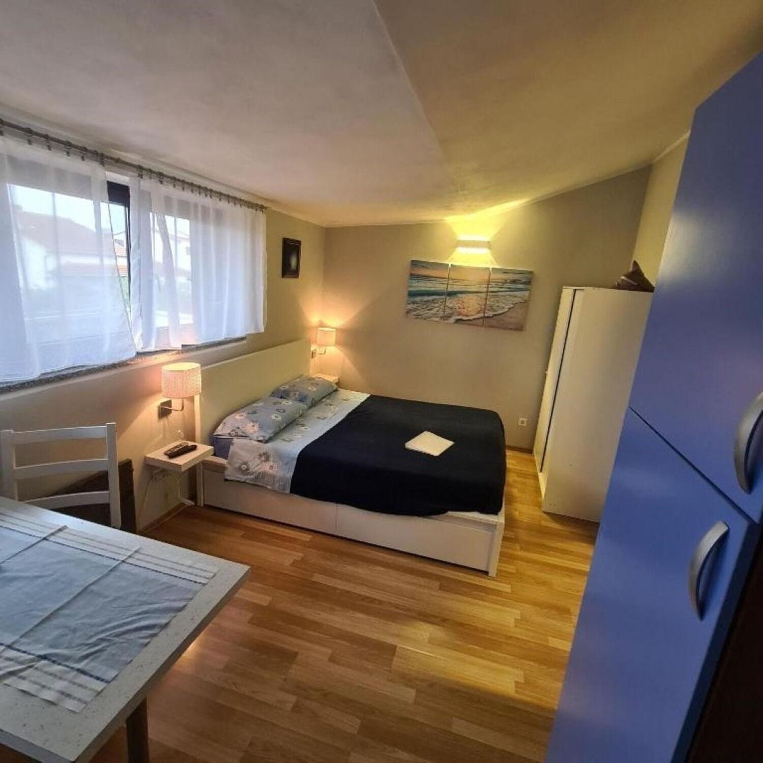 Apartments Berto - 500M To The Beach Ровинь Экстерьер фото