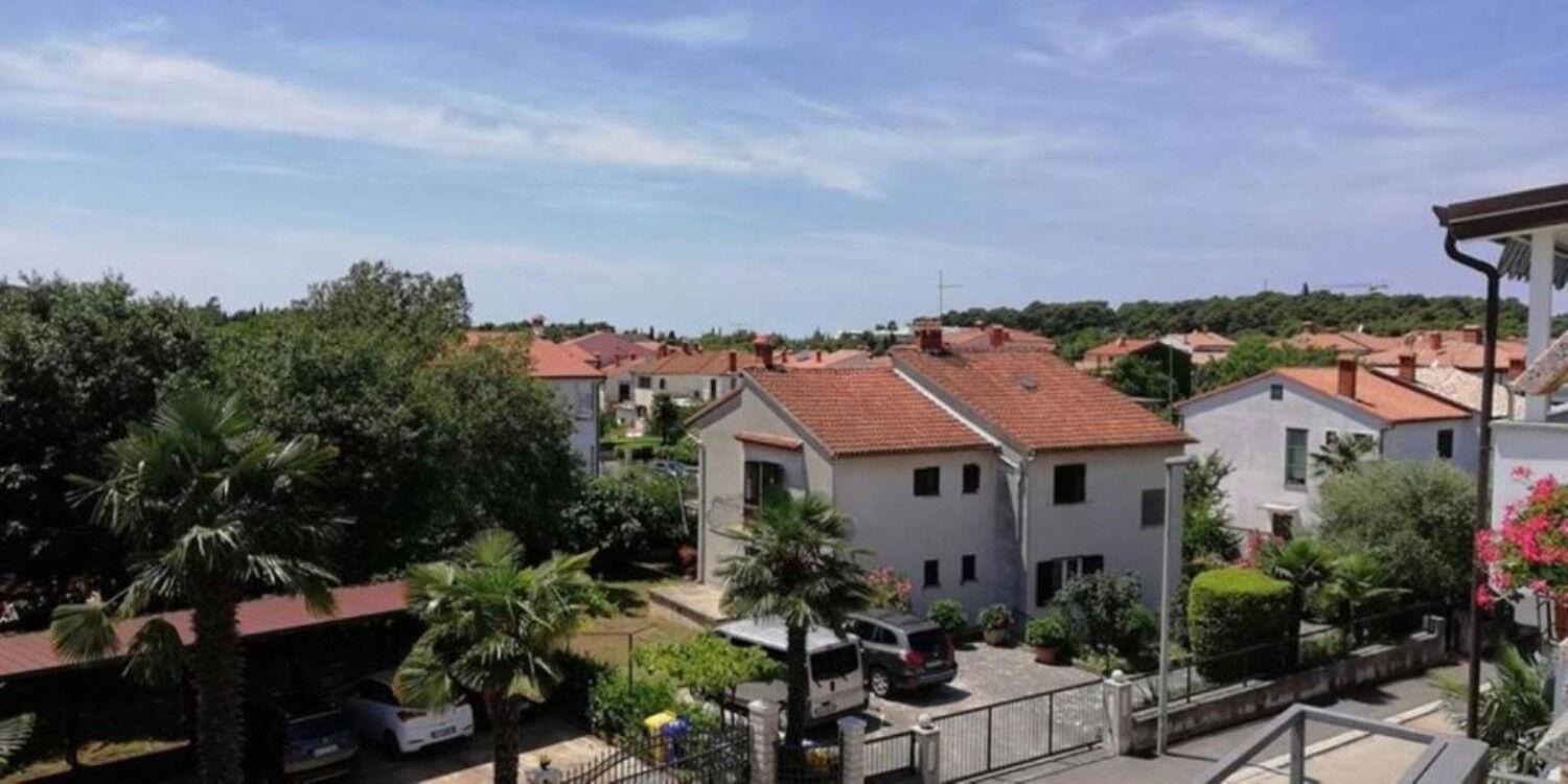 Apartments Berto - 500M To The Beach Ровинь Экстерьер фото