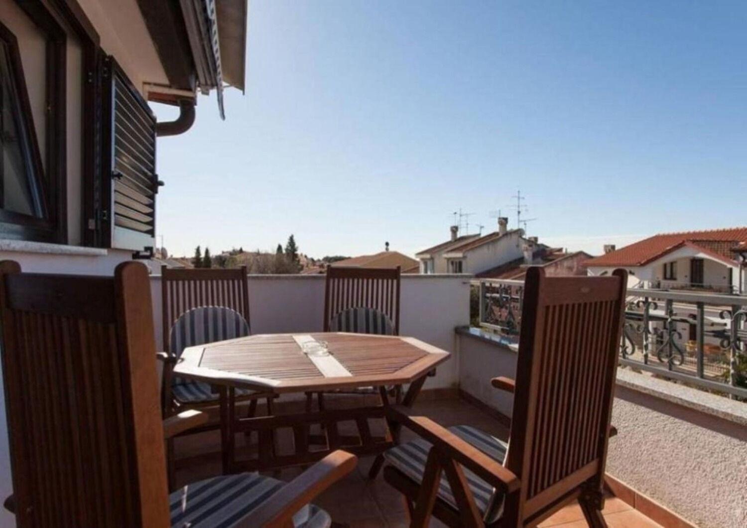 Apartments Berto - 500M To The Beach Ровинь Экстерьер фото