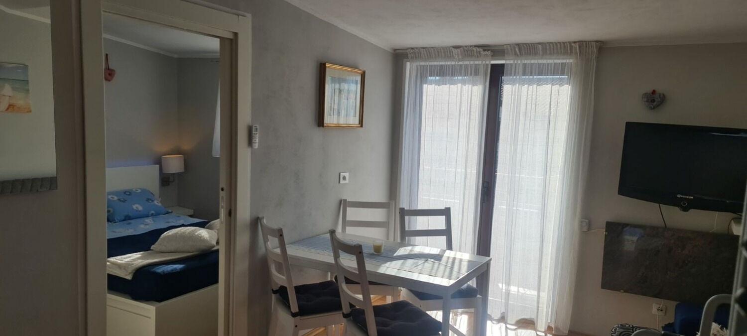 Apartments Berto - 500M To The Beach Ровинь Экстерьер фото